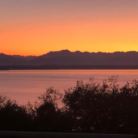 1-Bedroom Seaview Guesthouse On Seattle Luxury Estate With Views Of Olympic Mountains المظهر الخارجي الصورة
