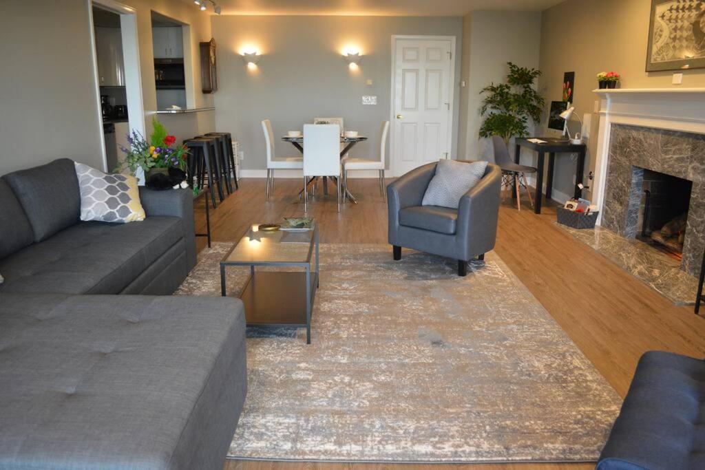 1-Bedroom Seaview Guesthouse On Seattle Luxury Estate With Views Of Olympic Mountains المظهر الخارجي الصورة