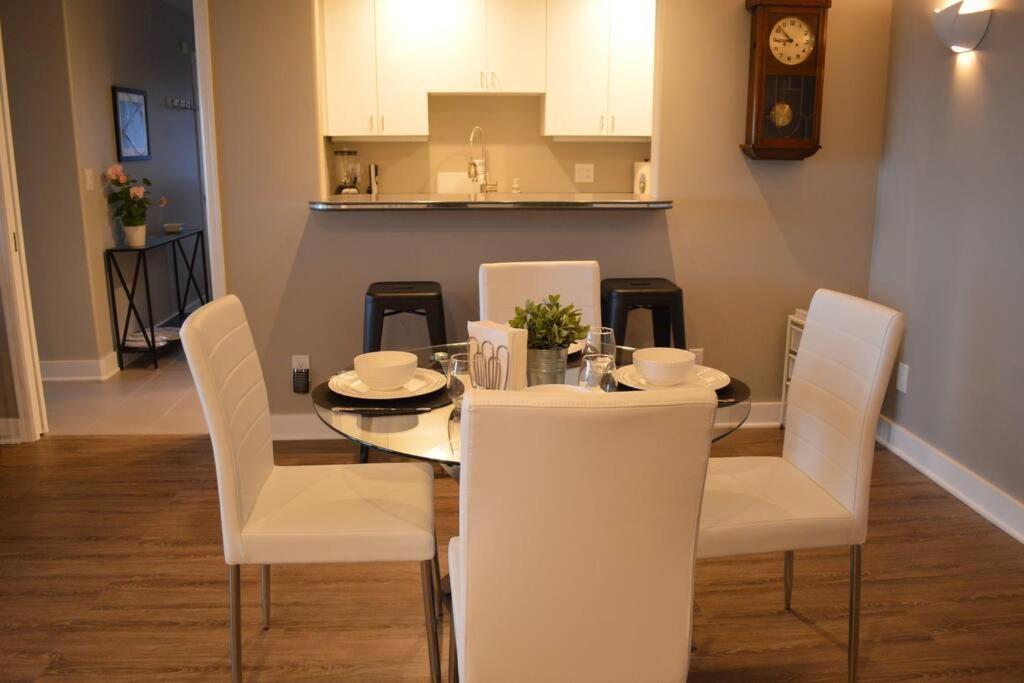 1-Bedroom Seaview Guesthouse On Seattle Luxury Estate With Views Of Olympic Mountains المظهر الخارجي الصورة