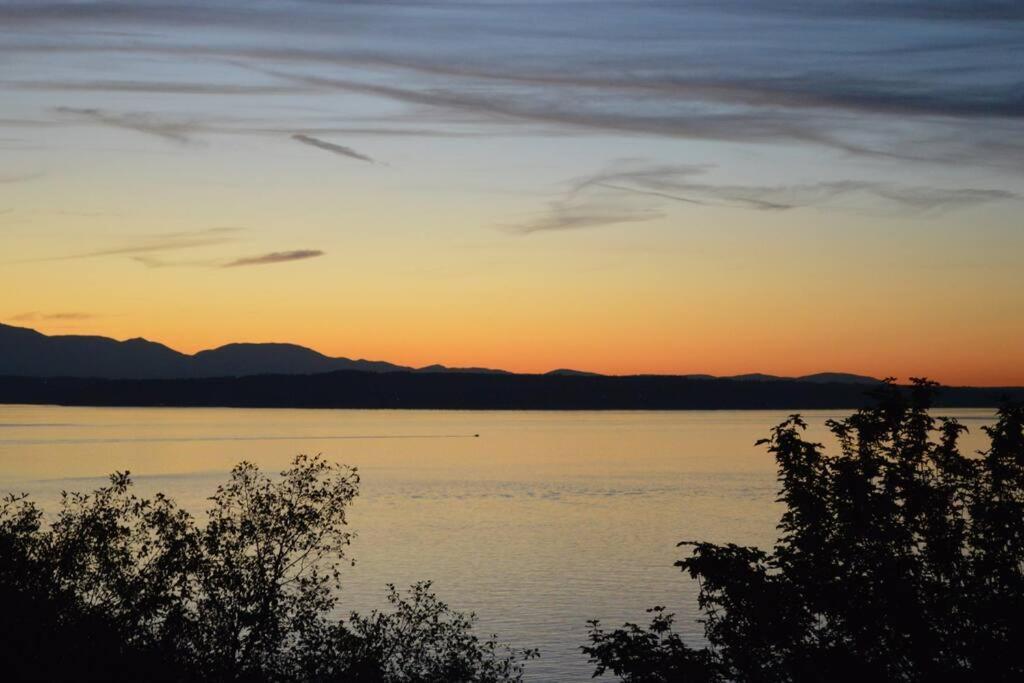 1-Bedroom Seaview Guesthouse On Seattle Luxury Estate With Views Of Olympic Mountains المظهر الخارجي الصورة